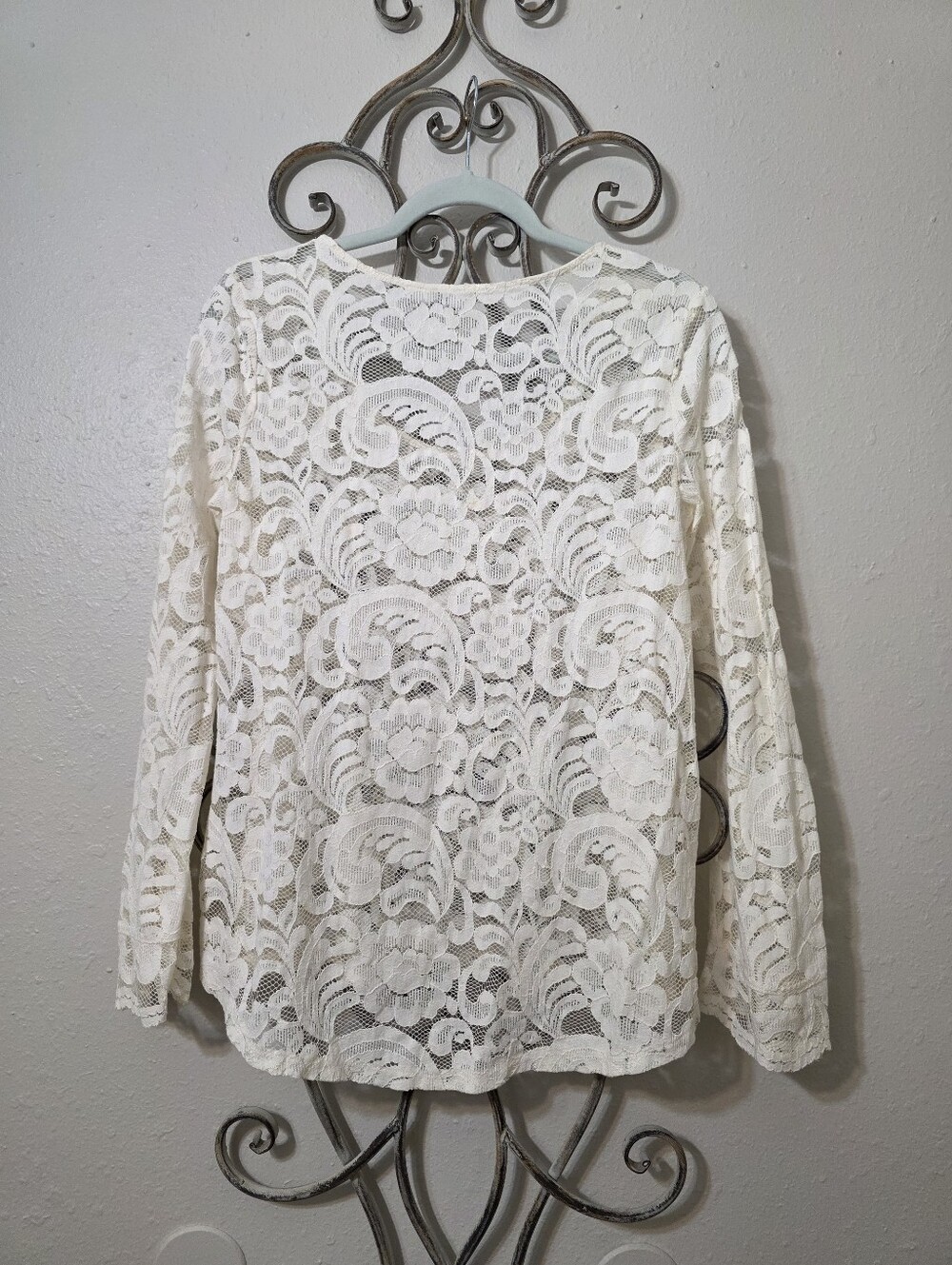 Express Lace Top - Picture 3 of 3